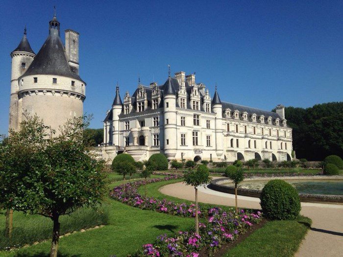 Thiết Kế Biệt Thự Lâu Đài Cổ Điển Thể Hiện Đẳng Cấp Xã Hội 28 Lau dai co dien de Chenonceau Phap