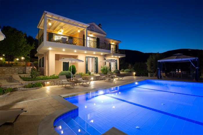 Biệt thự đơn lập vô cùng đặc biệt với các hình khối riêng rẽ