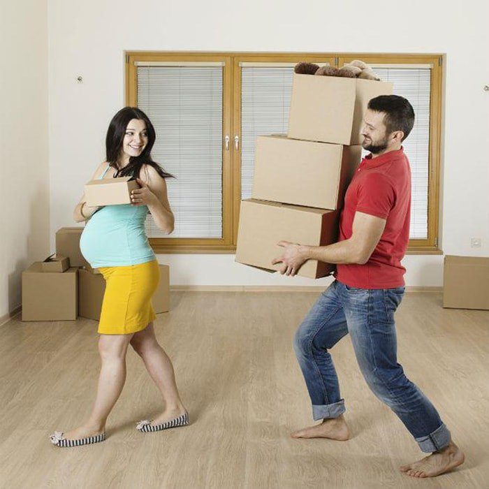 Vợ mang bầu nên tránh xa thủ tục mượn tuổi xây nhà