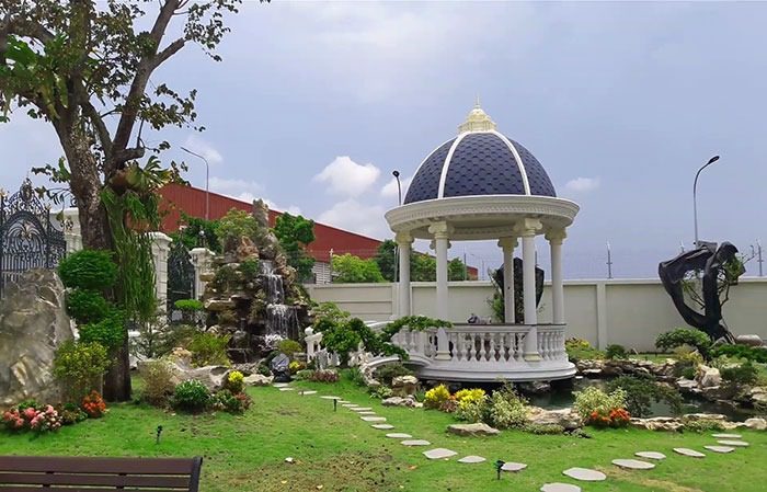 nhà mát sân vườn