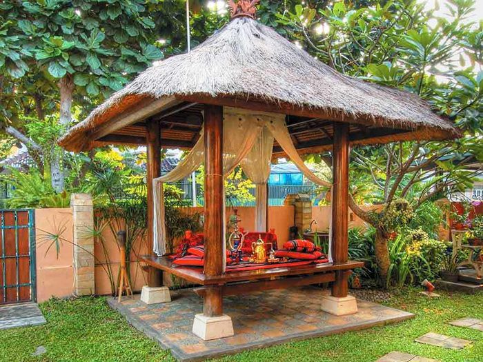 nhà mát sân vườn